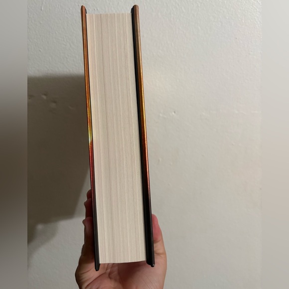 Iron Flame: Empyrean Series Book Two/ New with no marks - Picture 3 of 7